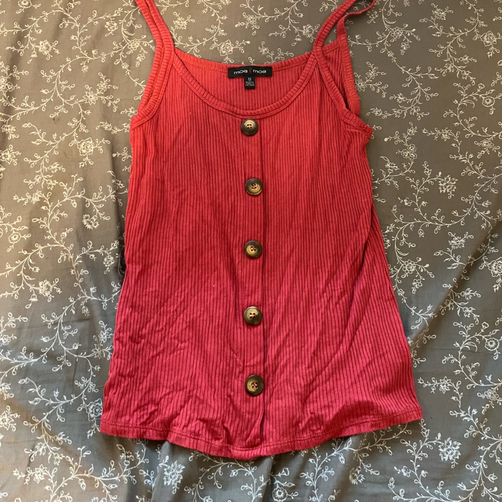 MoaMoa red button up tank top